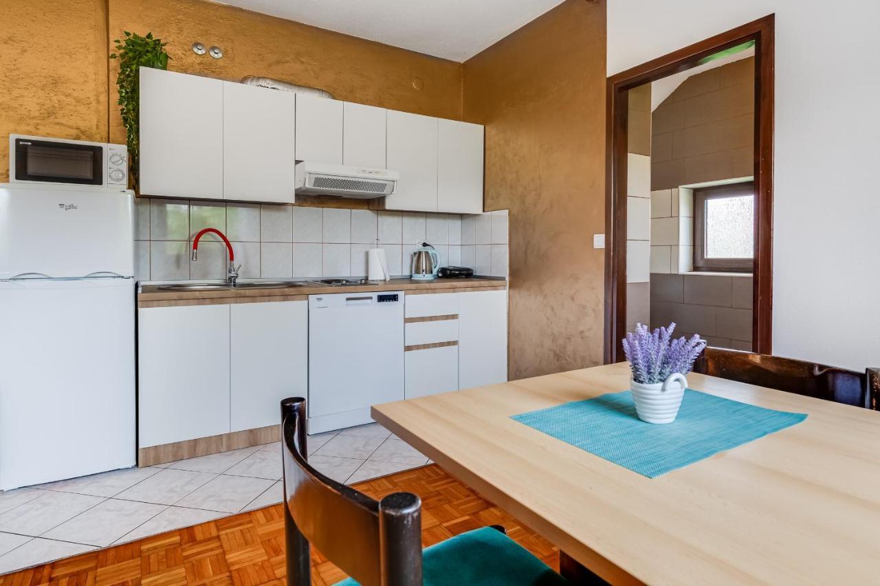 Apartments Patar Grabovac  Buitenkant foto