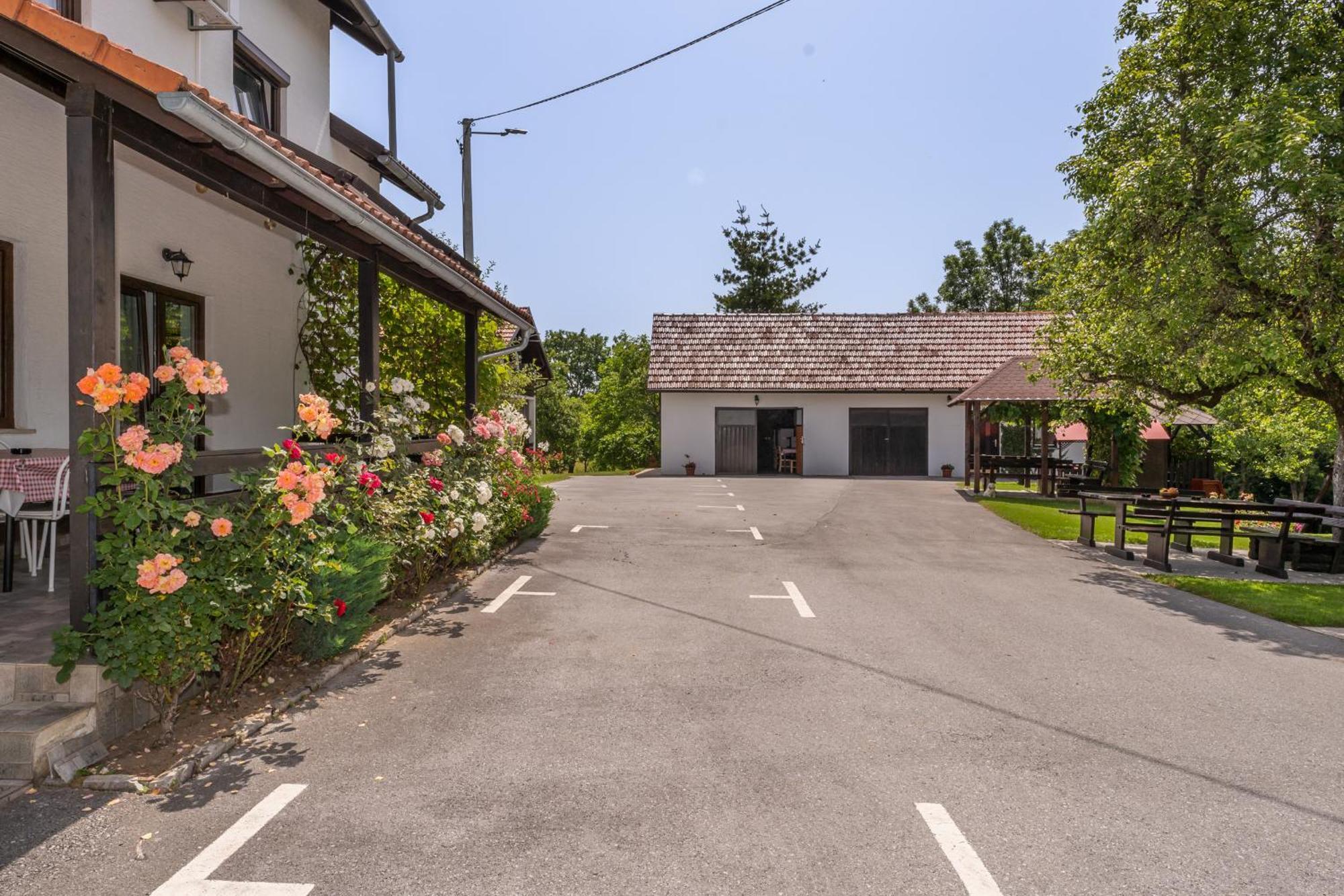 Apartments Patar Grabovac  Buitenkant foto