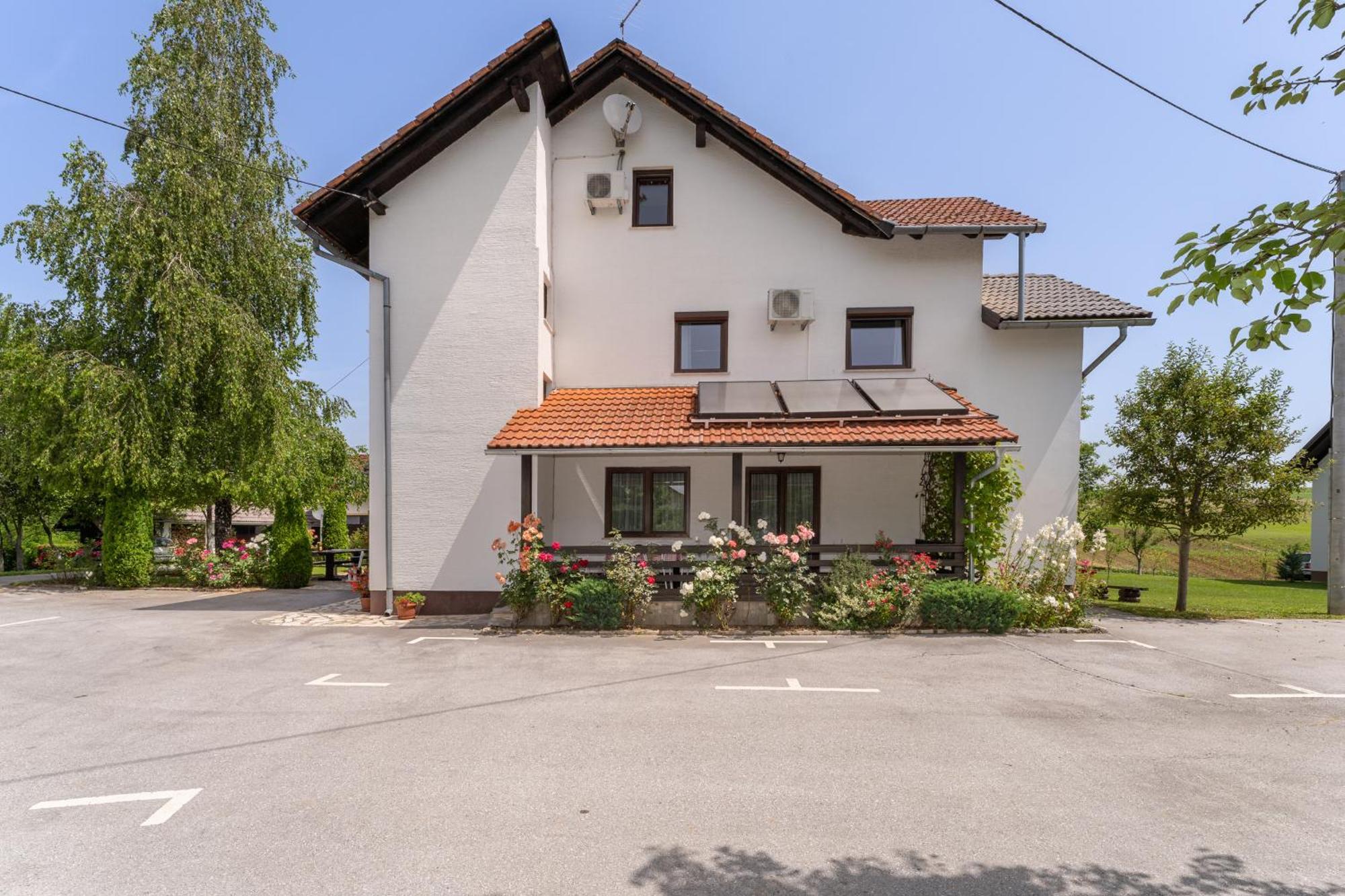 Apartments Patar Grabovac  Buitenkant foto