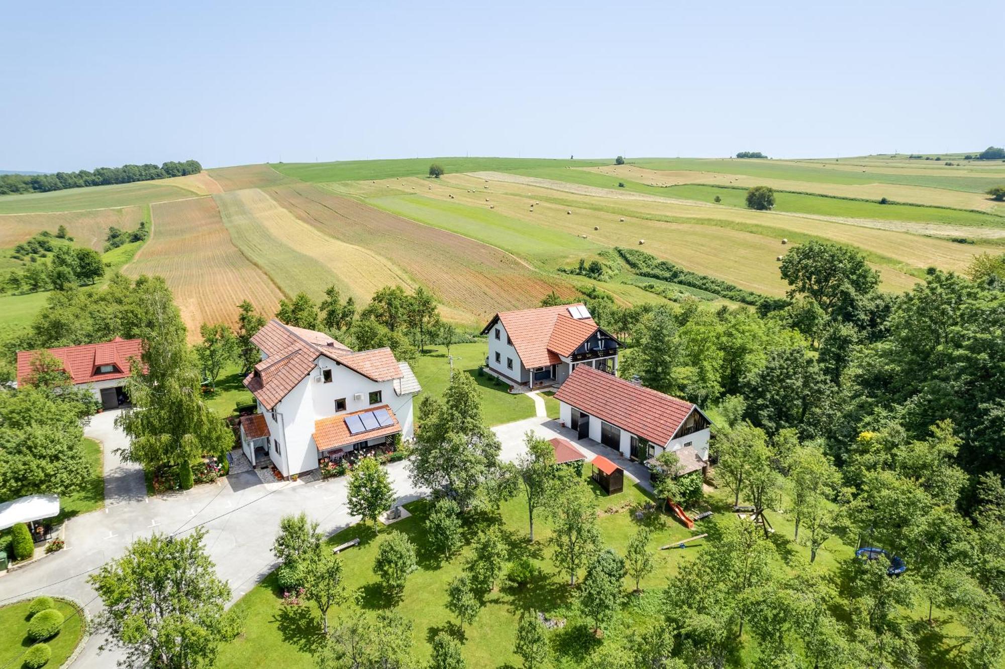 Apartments Patar Grabovac  Buitenkant foto
